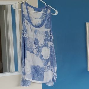 Simply Vera Vera Wang Blue Floral sleeveless top L